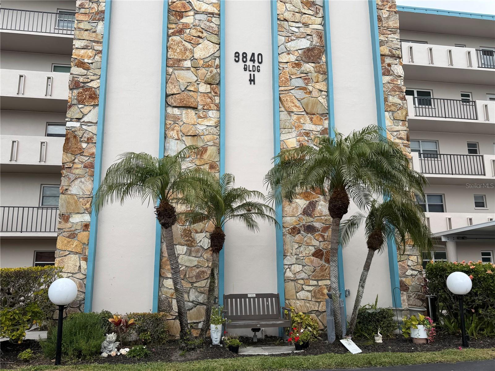 Image 2 of 22 For 3840 Ironwood Lane 506h