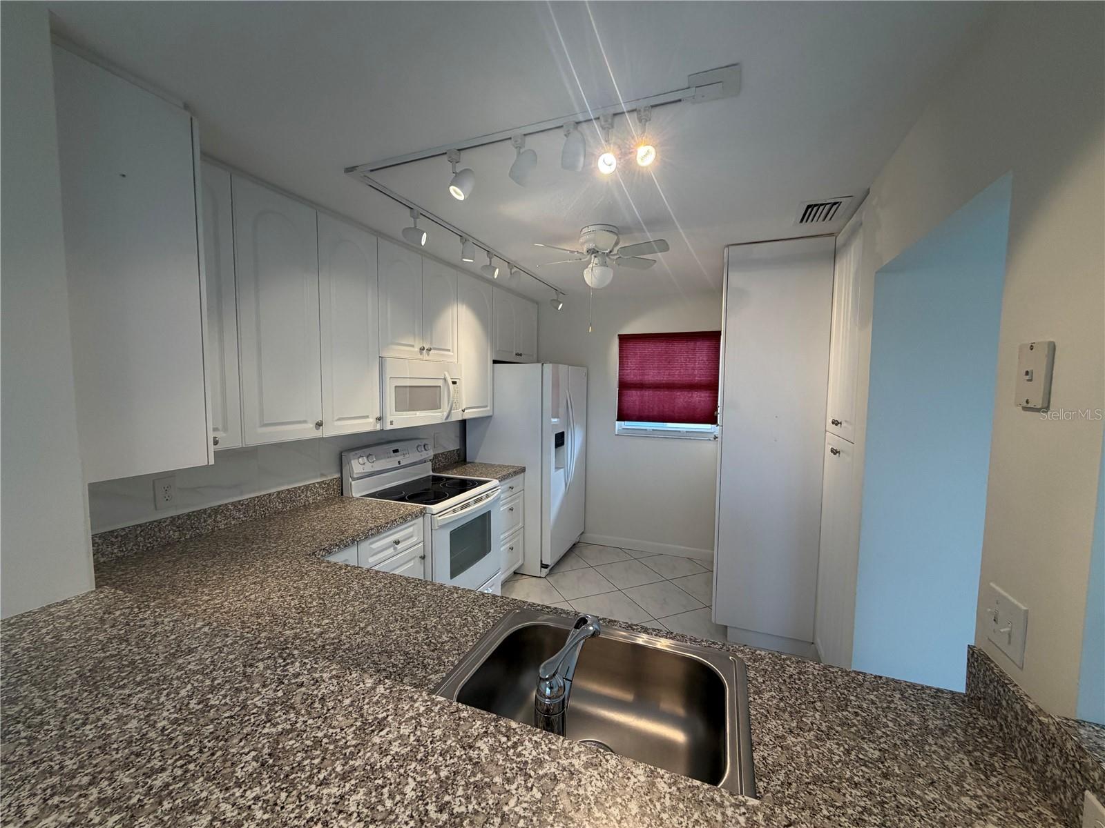 Image 7 of 22 For 3840 Ironwood Lane 506h