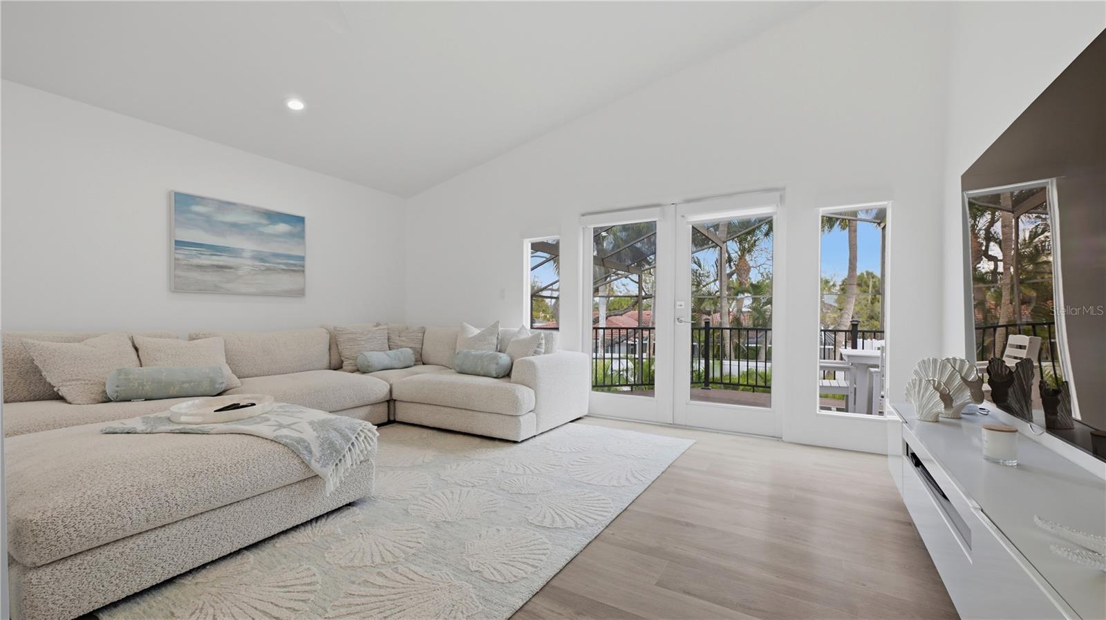 Image 12 of 37 For 4939 Commonwealth Drive