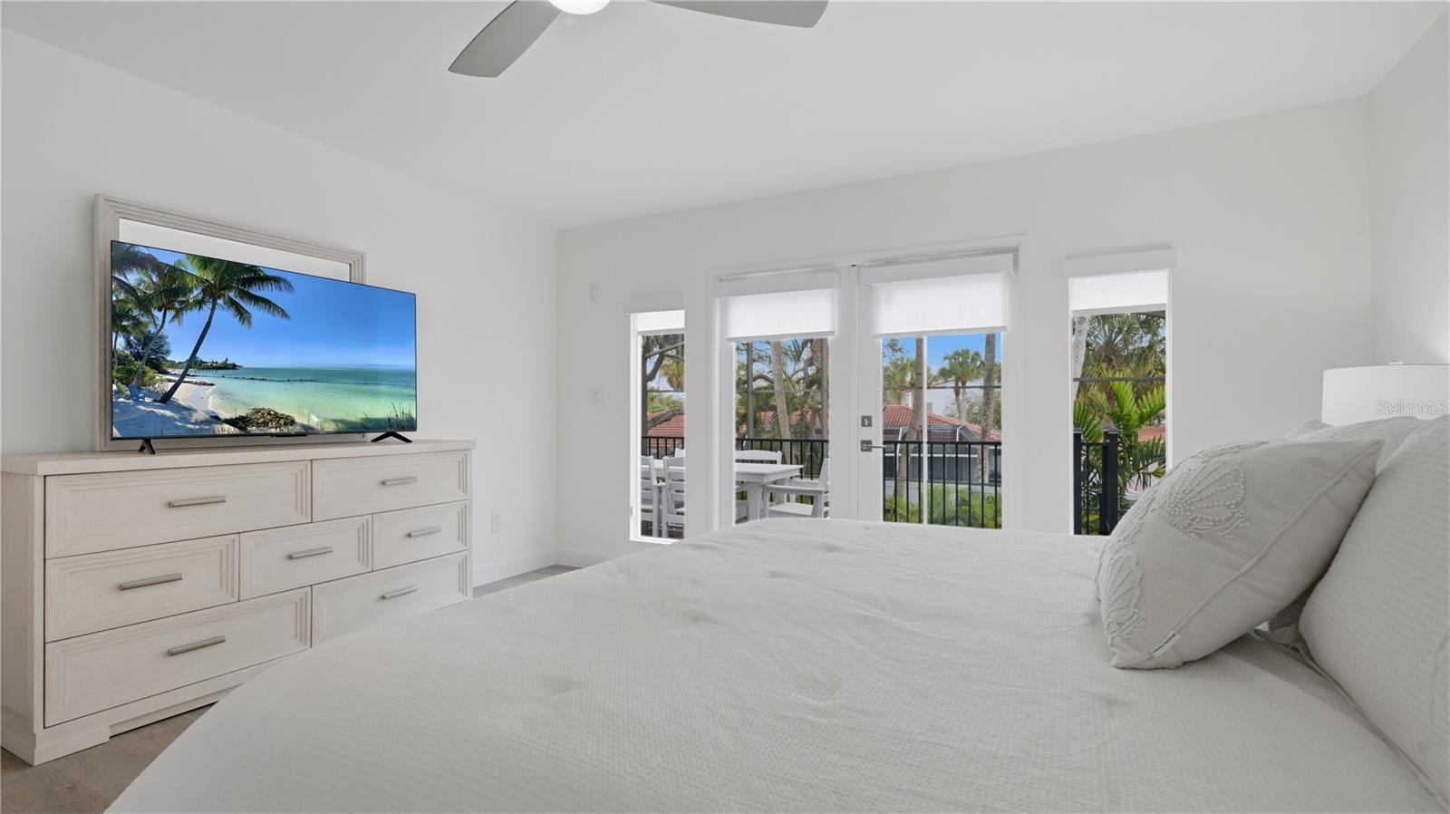 Image 16 of 37 For 4939 Commonwealth Drive