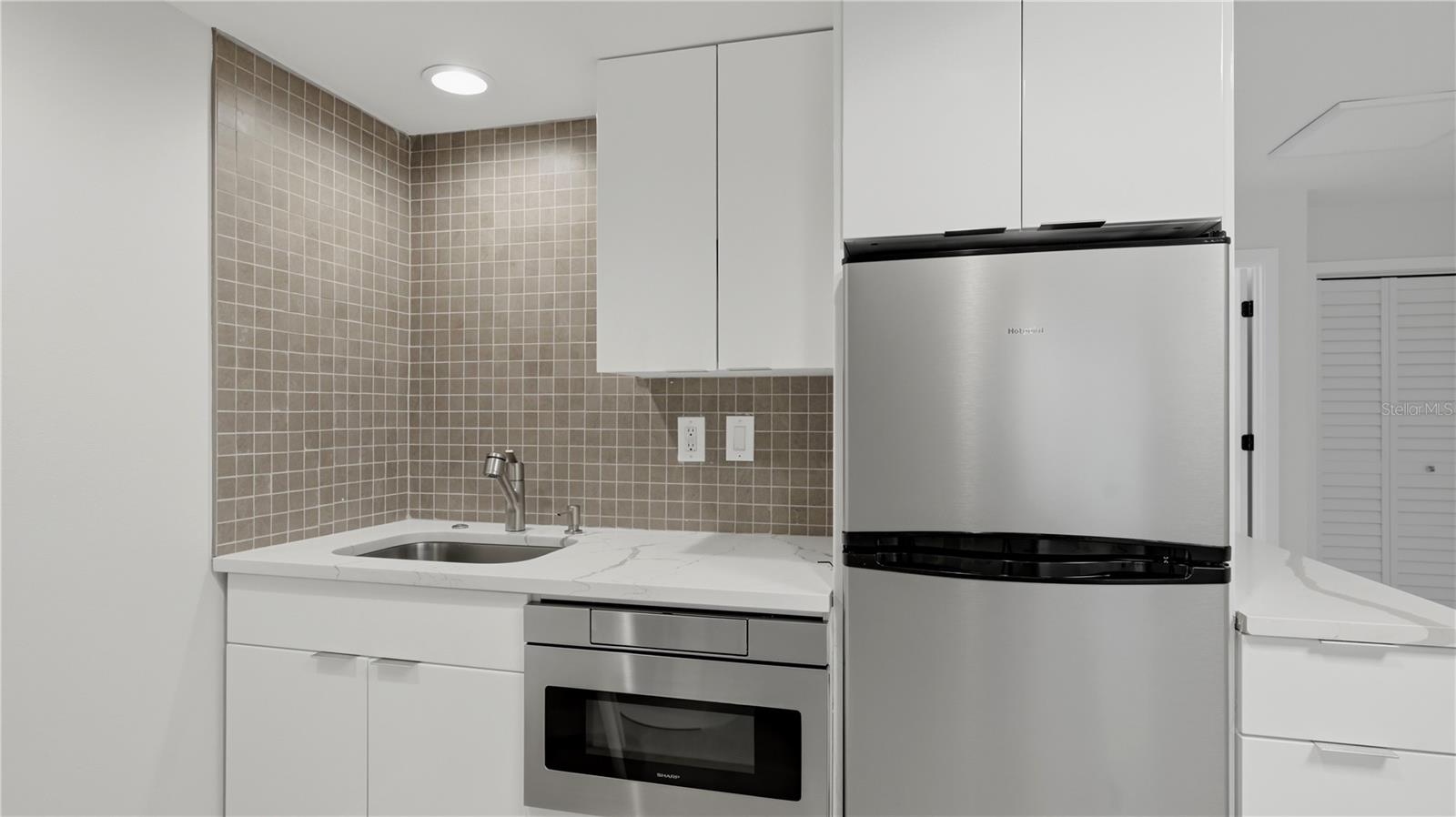 Image 25 of 37 For 4939 Commonwealth Drive