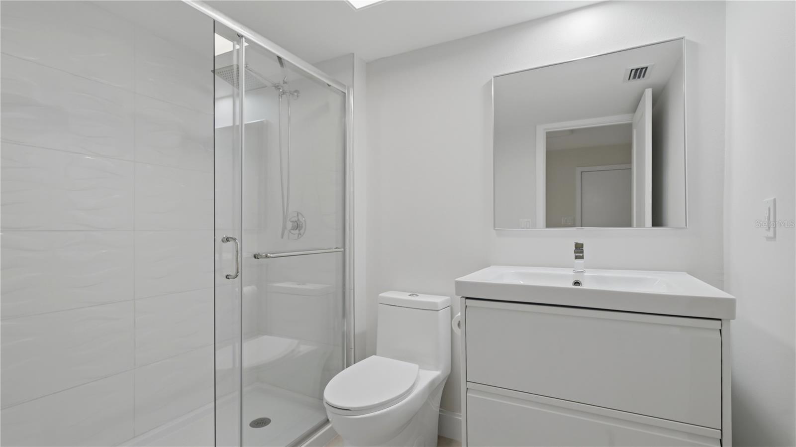 Image 27 of 37 For 4939 Commonwealth Drive