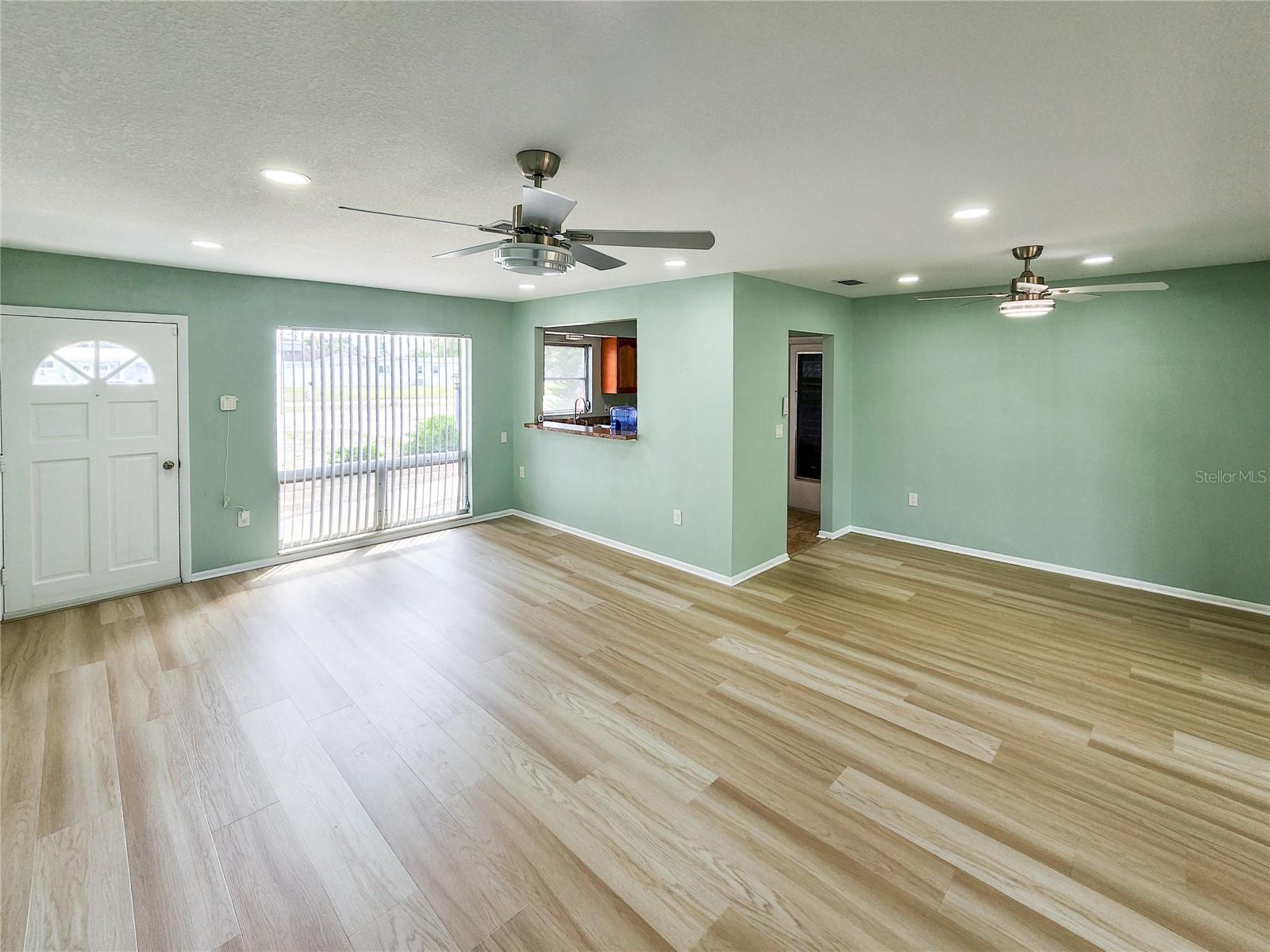 Image 17 of 31 For 6112 1st Avenue W