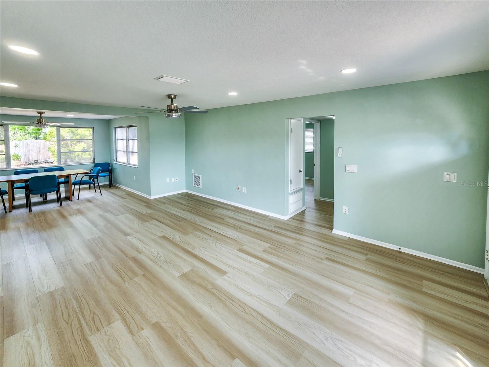 Image 19 of 31 For 6112 1st Avenue W