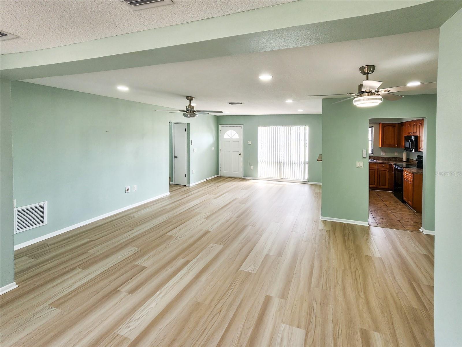 Image 21 of 31 For 6112 1st Avenue W