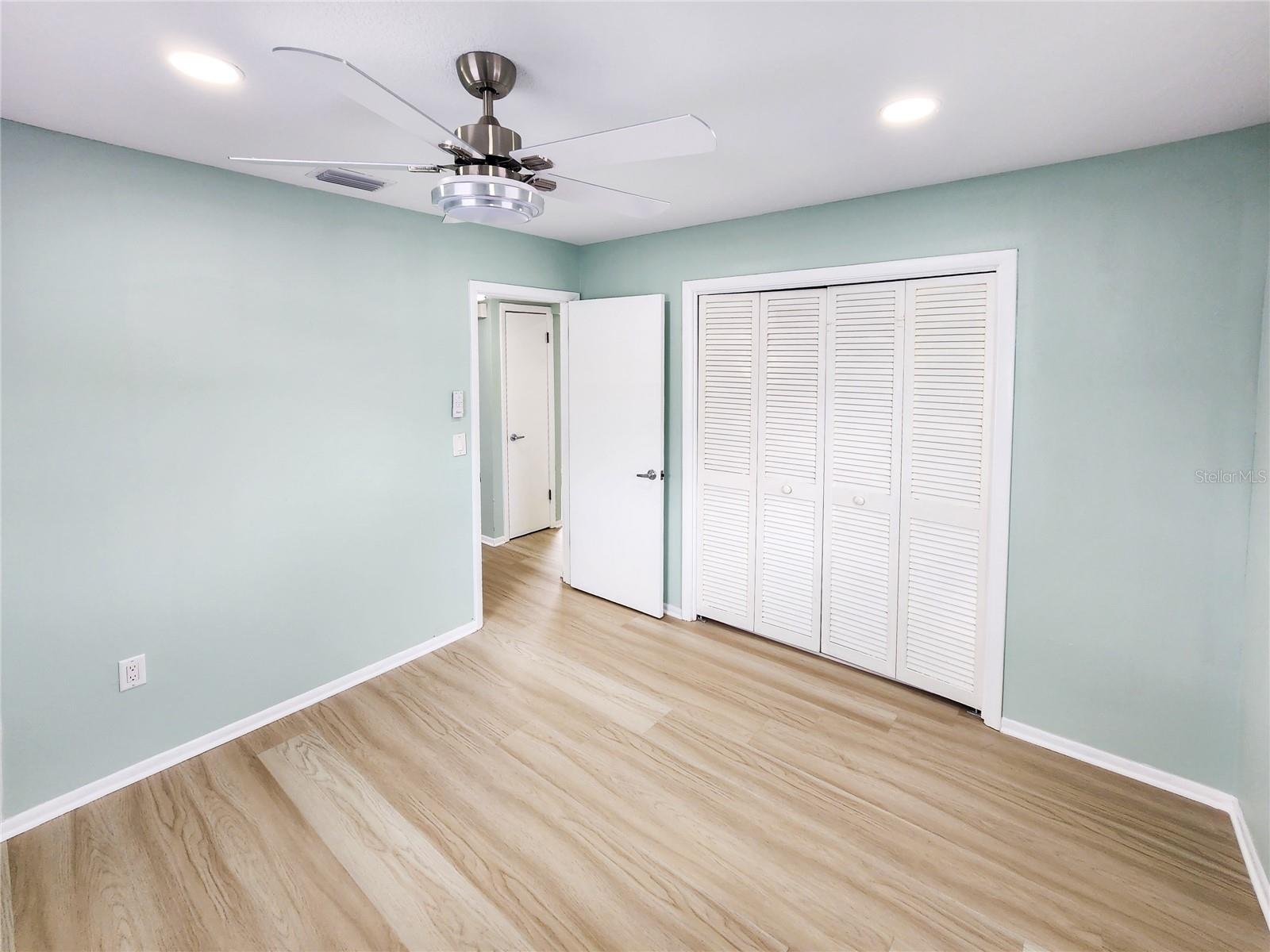 Image 22 of 31 For 6112 1st Avenue W