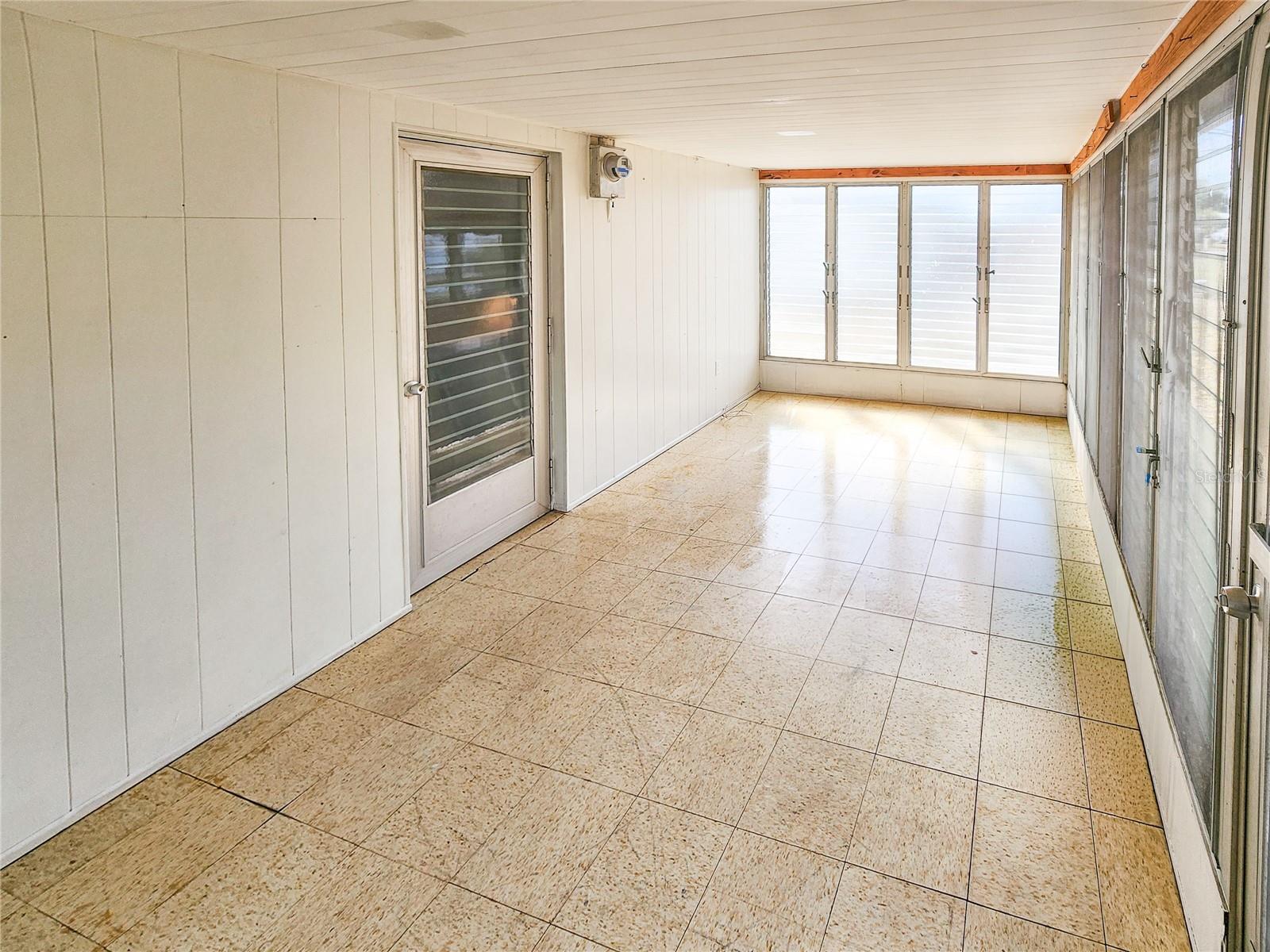 Image 24 of 31 For 6112 1st Avenue W