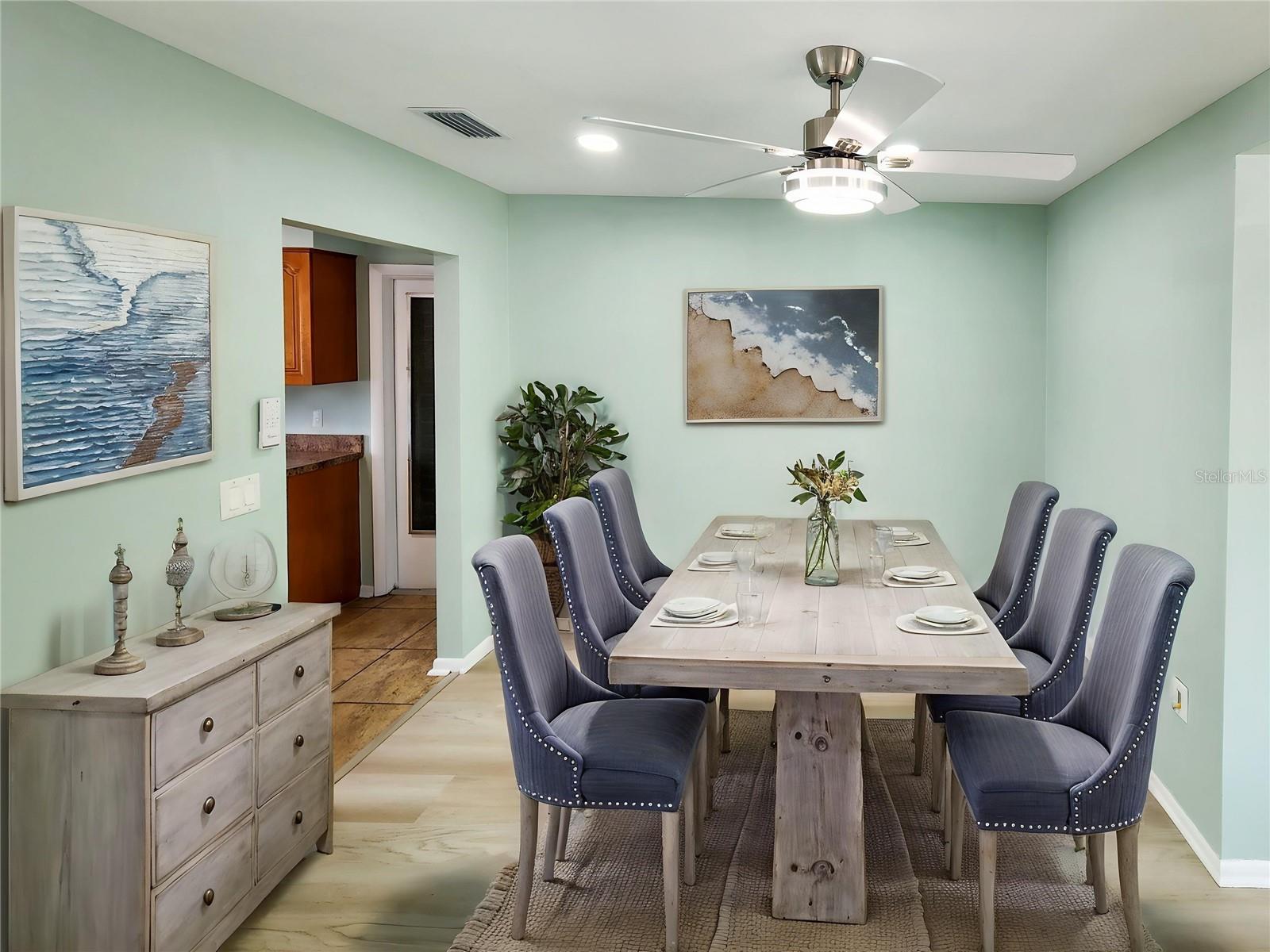 Image 3 of 31 For 6112 1st Avenue W