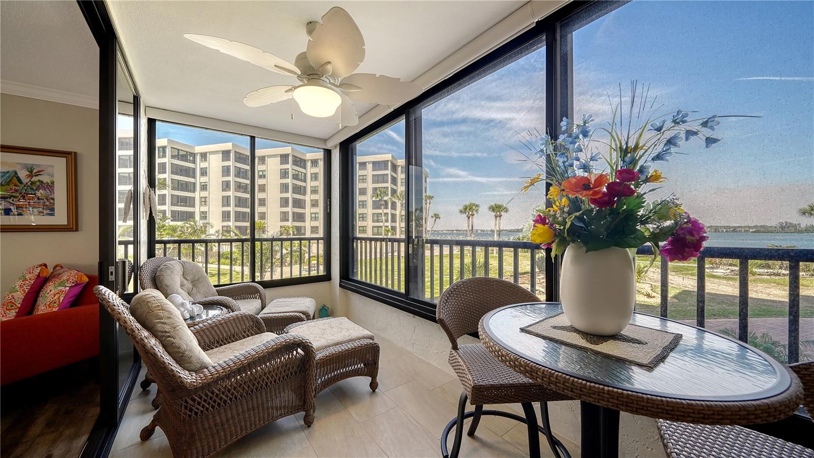 Image 11 of 51 For 8735 Midnight Pass Road 105b