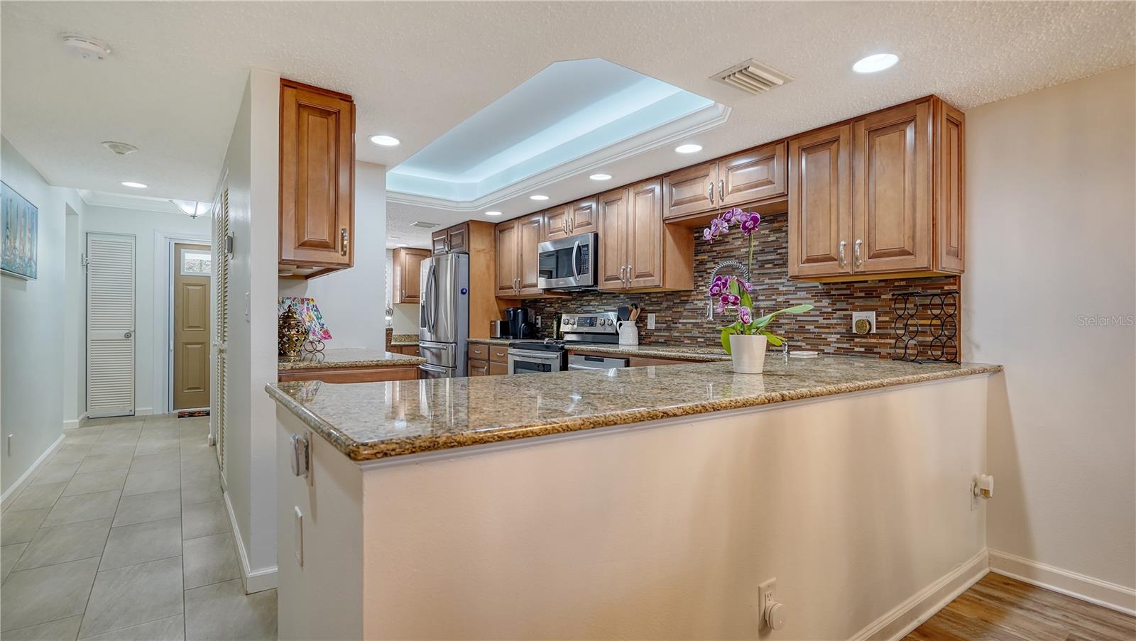 Image 14 of 51 For 8735 Midnight Pass Road 105b