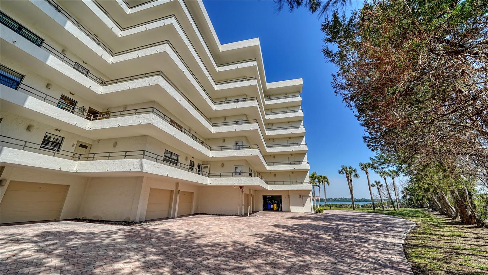 Image 2 of 51 For 8735 Midnight Pass Road 105b