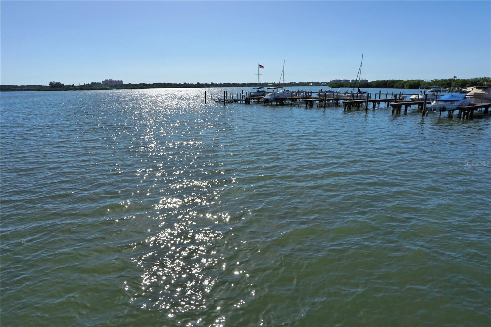 Image 43 of 51 For 8735 Midnight Pass Road 105b