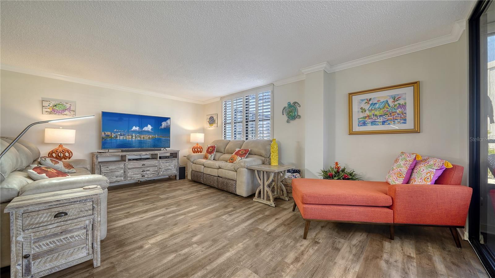 Image 8 of 51 For 8735 Midnight Pass Road 105b