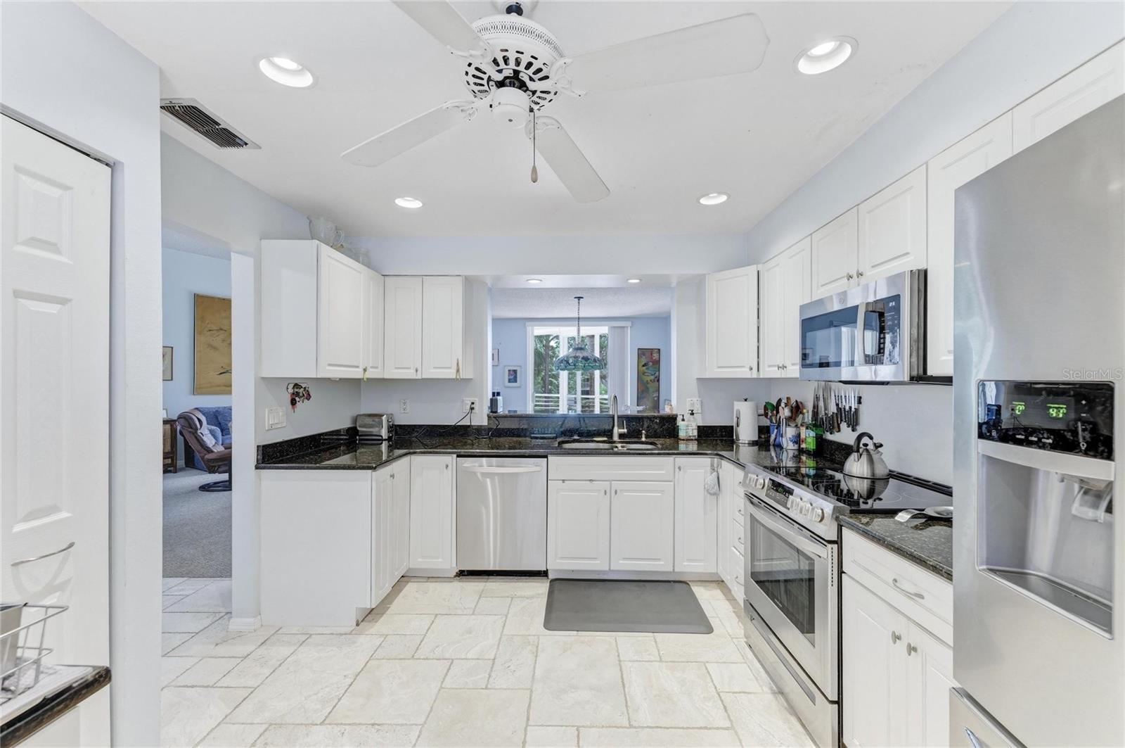 Image 5 of 53 For 6101 34th Street W 11g