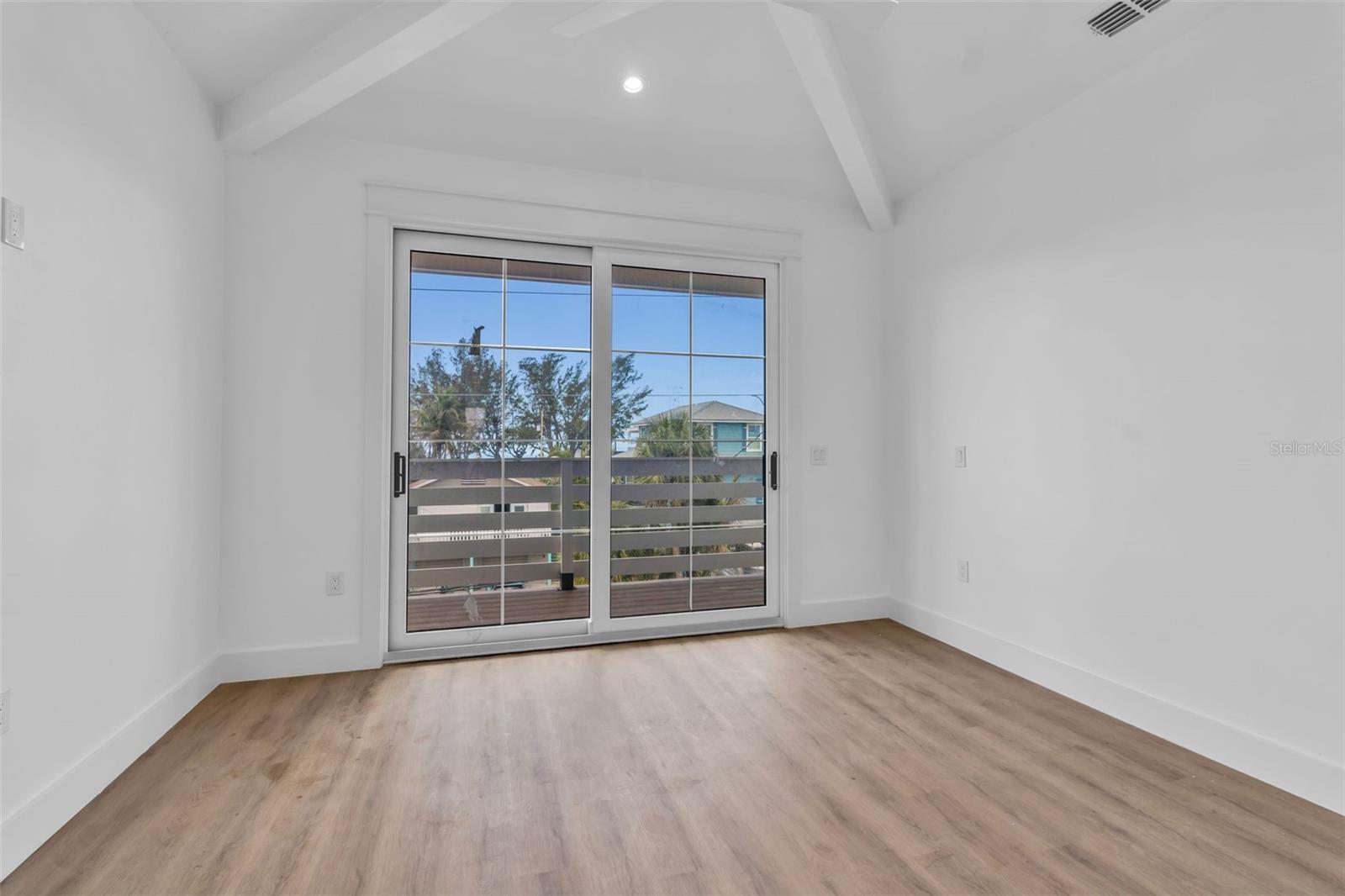 Image 19 of 42 For 2215 Avenue C