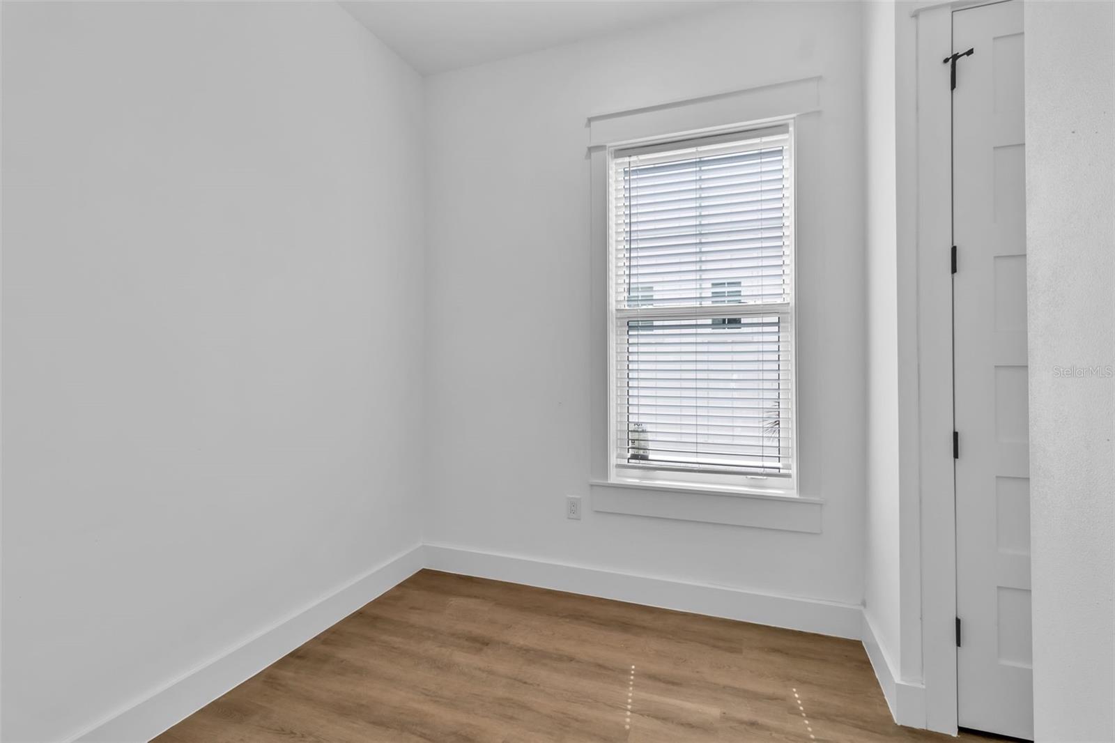 Image 24 of 42 For 2215 Avenue C