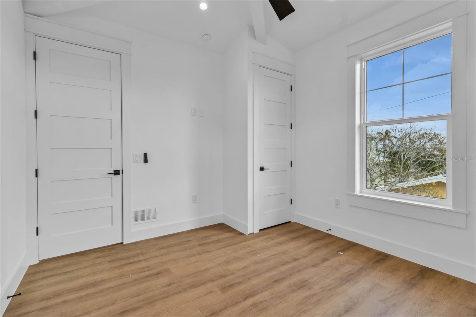 Image 25 of 42 For 2215 Avenue C