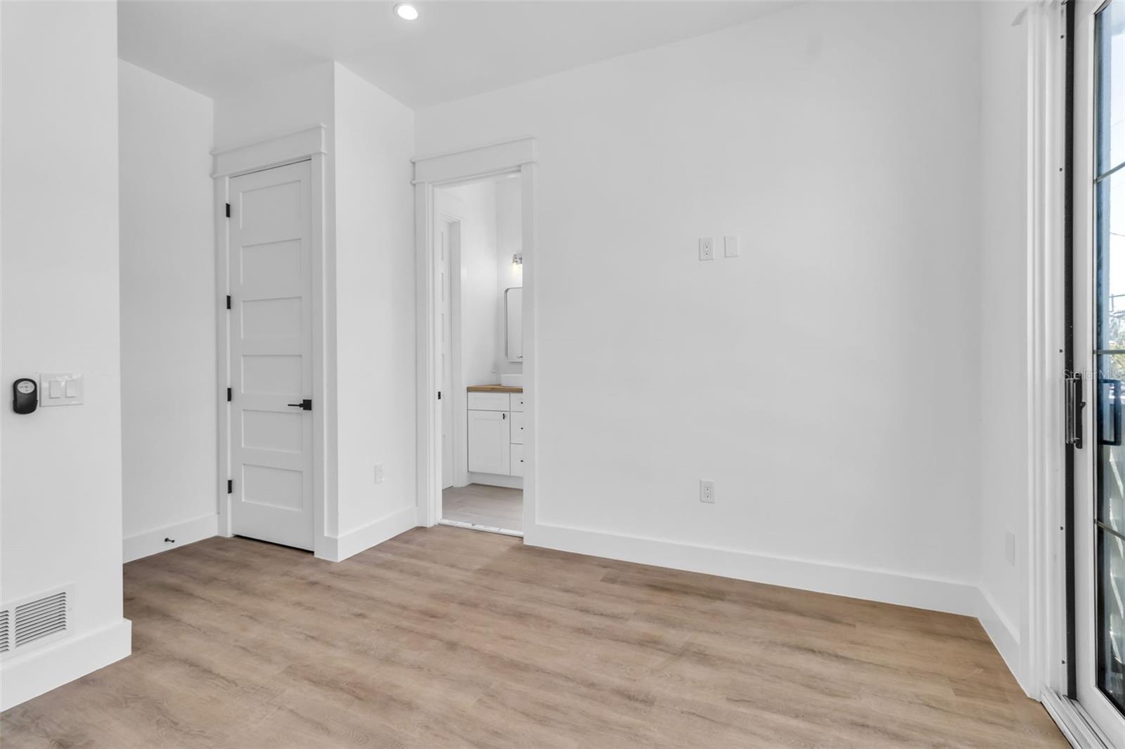 Image 33 of 42 For 2215 Avenue C