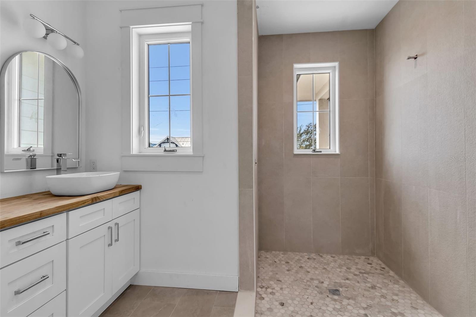 Image 39 of 42 For 2215 Avenue C