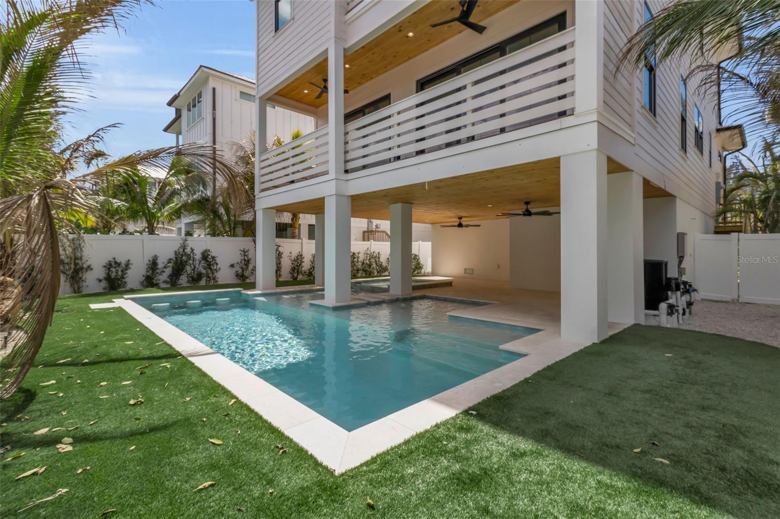 Image 5 of 42 For 2215 Avenue C