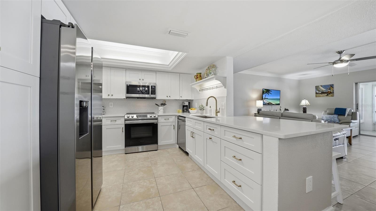 Image 10 of 64 For 199 Whispering Sands Drive 204