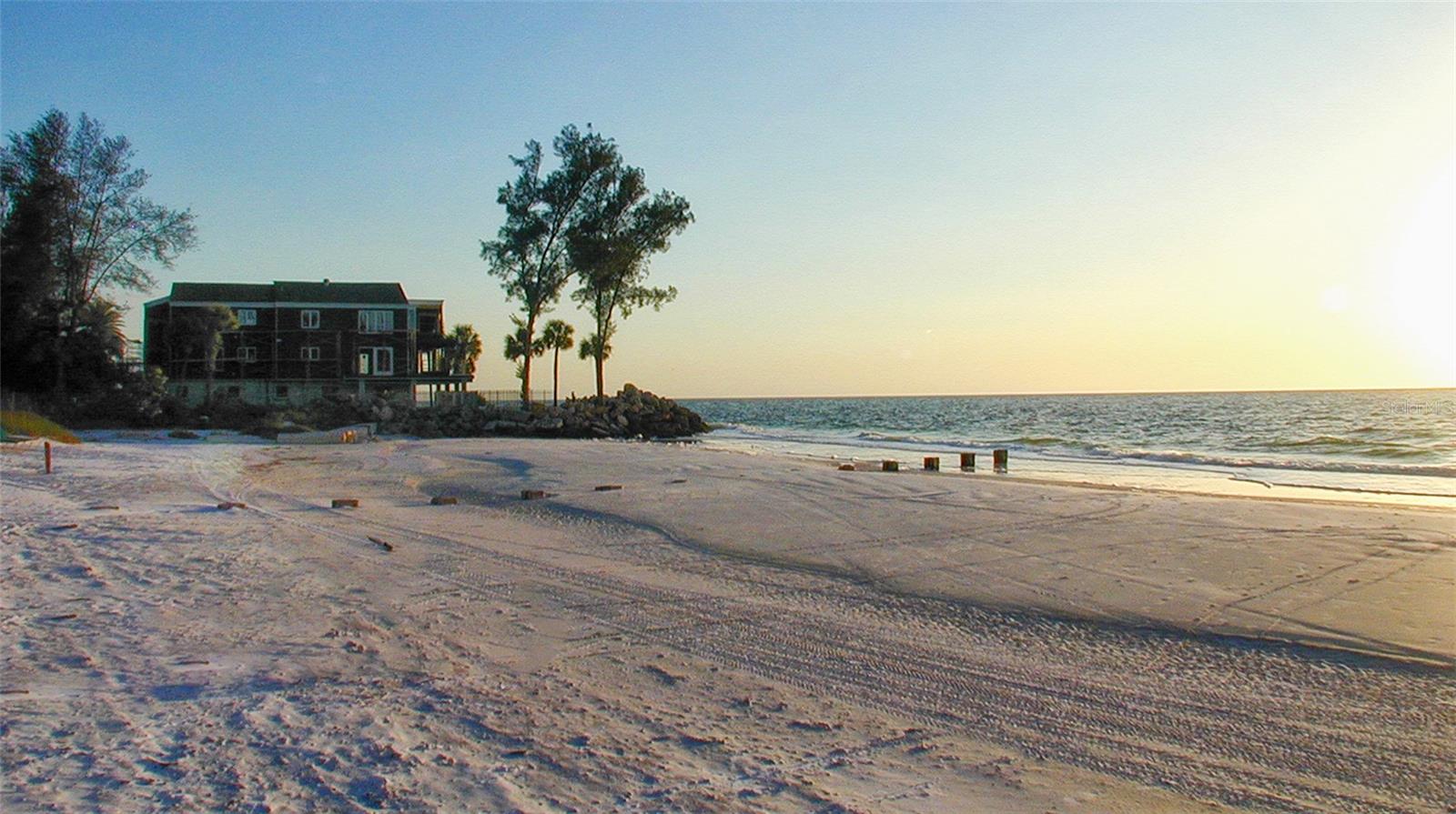 Image 51 of 64 For 199 Whispering Sands Drive 204