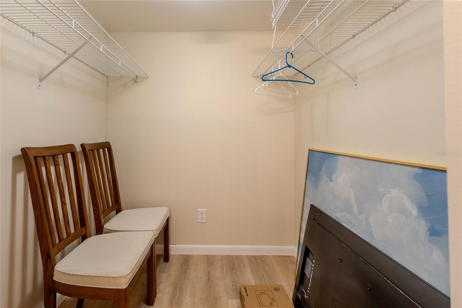 Image 17 of 35 For 2989 Taywood Meadow 19