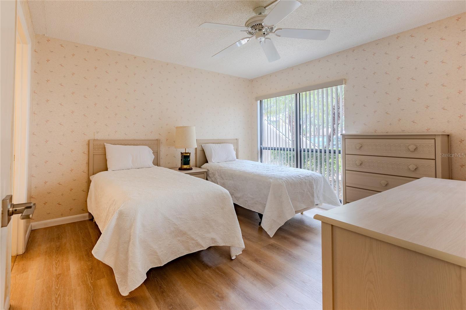 Image 20 of 35 For 2989 Taywood Meadow 19