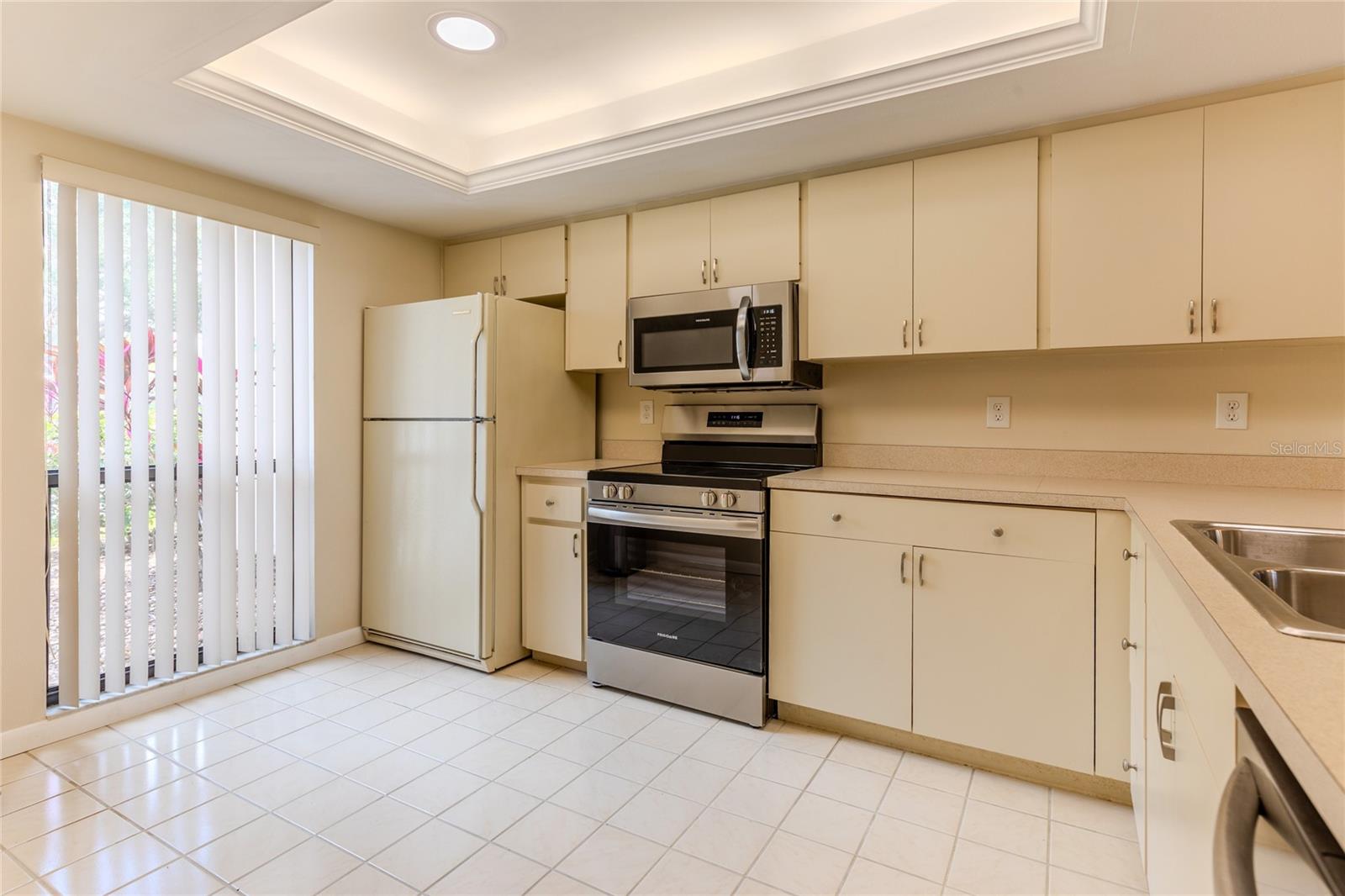 Image 4 of 35 For 2989 Taywood Meadow 19