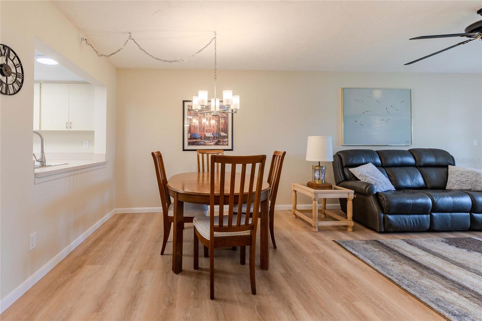 Image 9 of 35 For 2989 Taywood Meadow 19