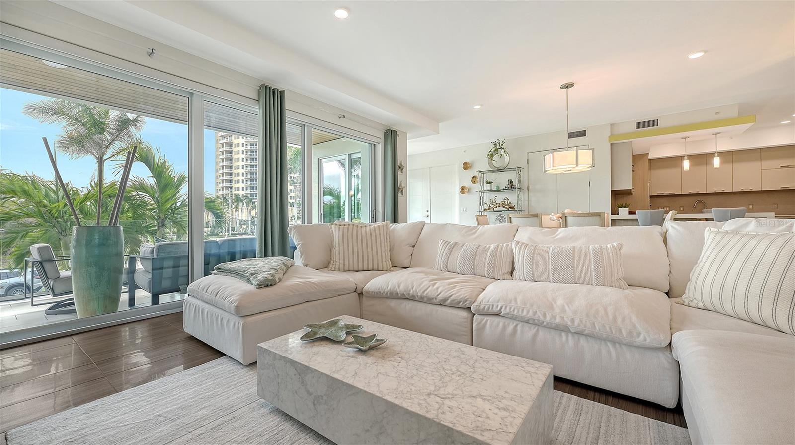 Image 13 of 48 For 129 Taft Drive W102