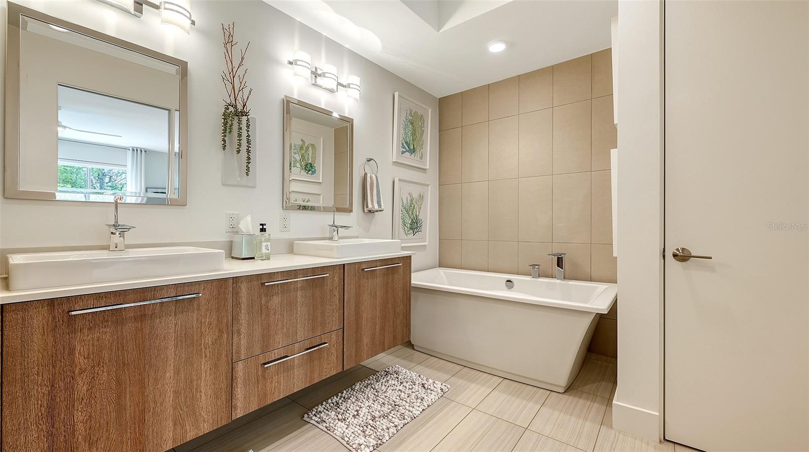 Image 24 of 48 For 129 Taft Drive W102