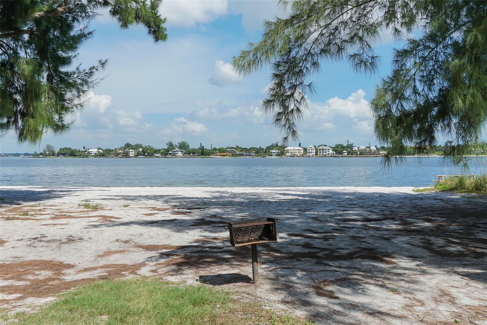 Image 47 of 48 For 129 Taft Drive W102