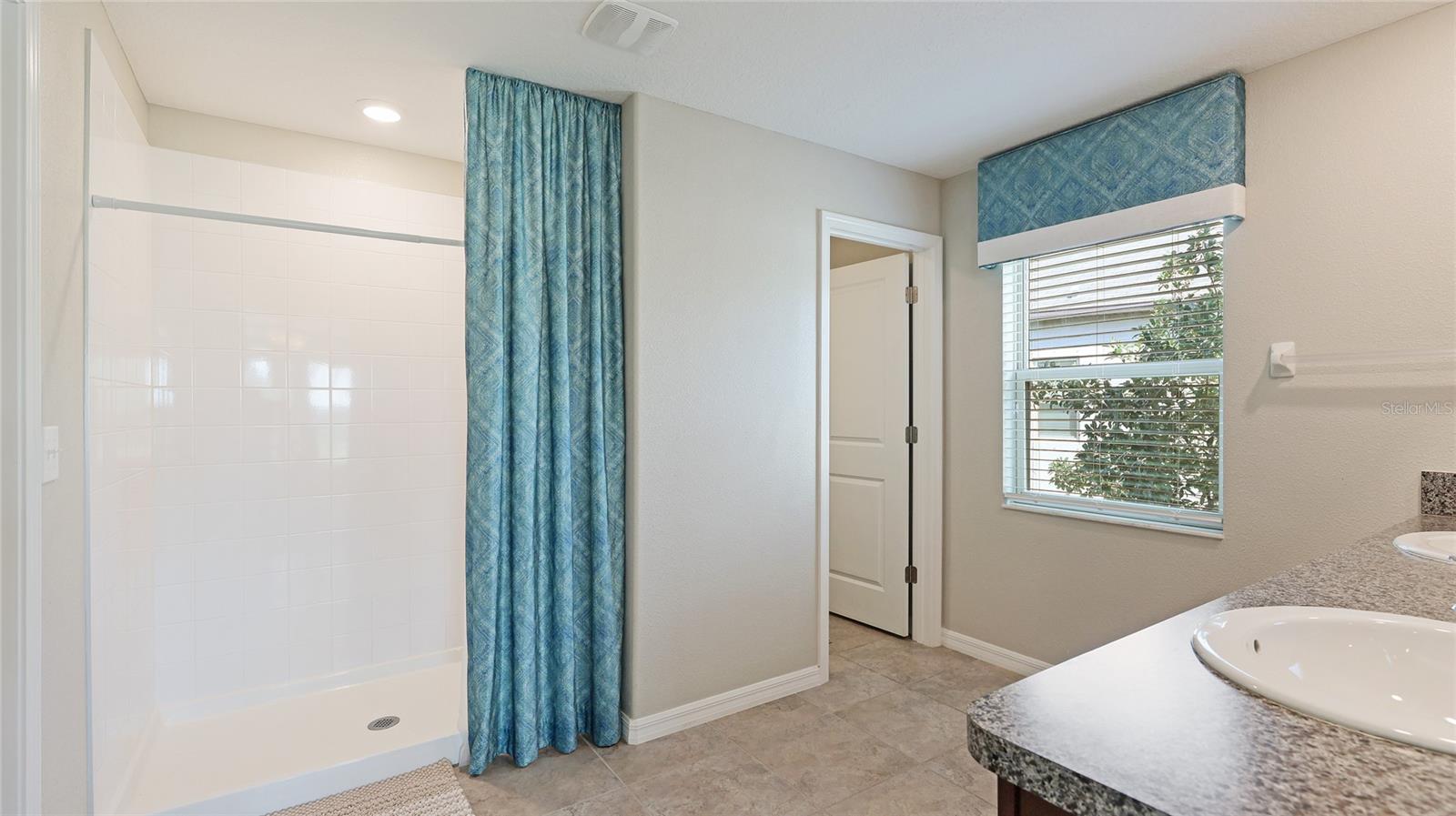 Image 16 of 49 For 5513 Olano Street