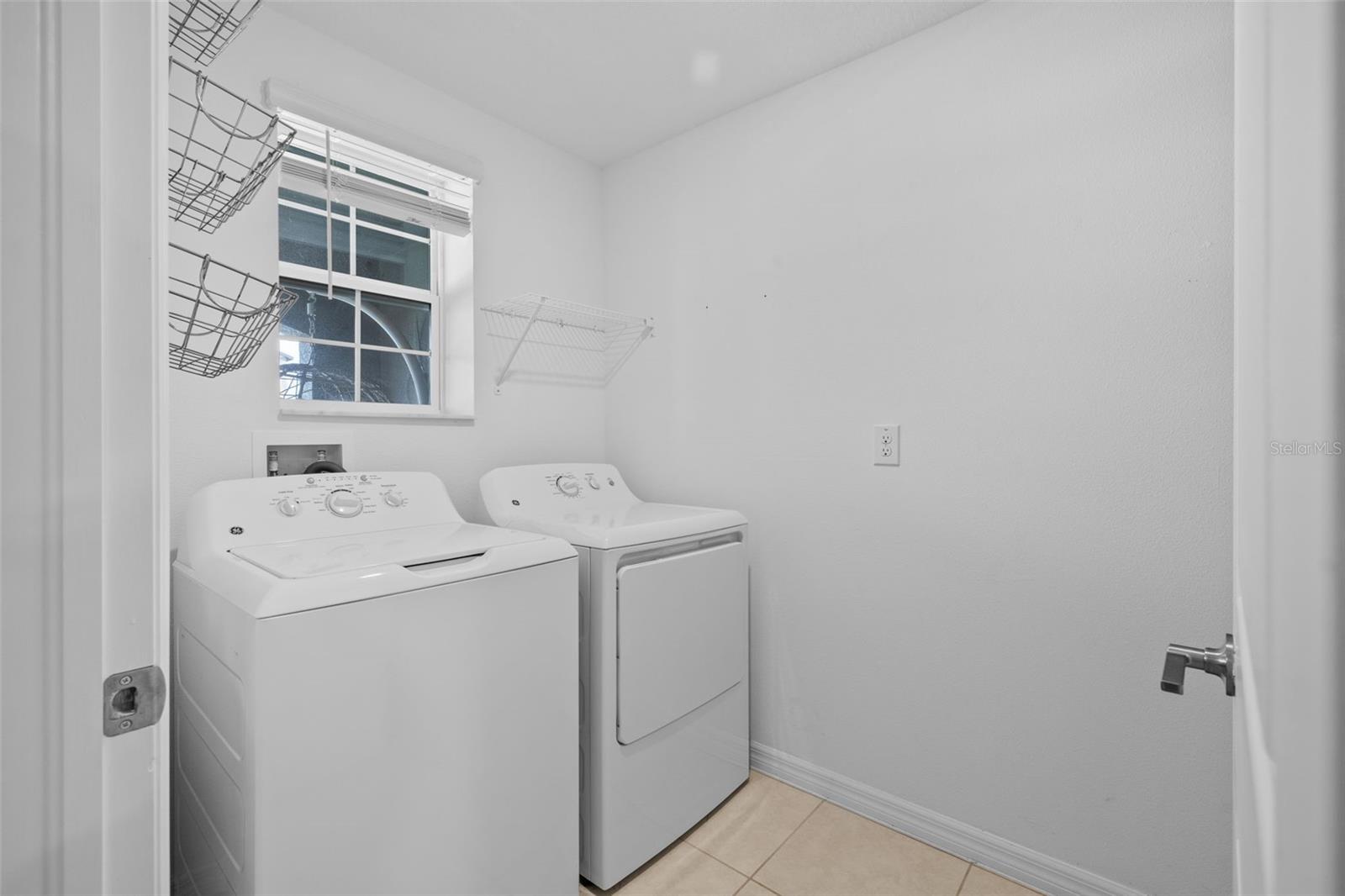 Image 11 of 43 For 5554 Blue Azure Drive