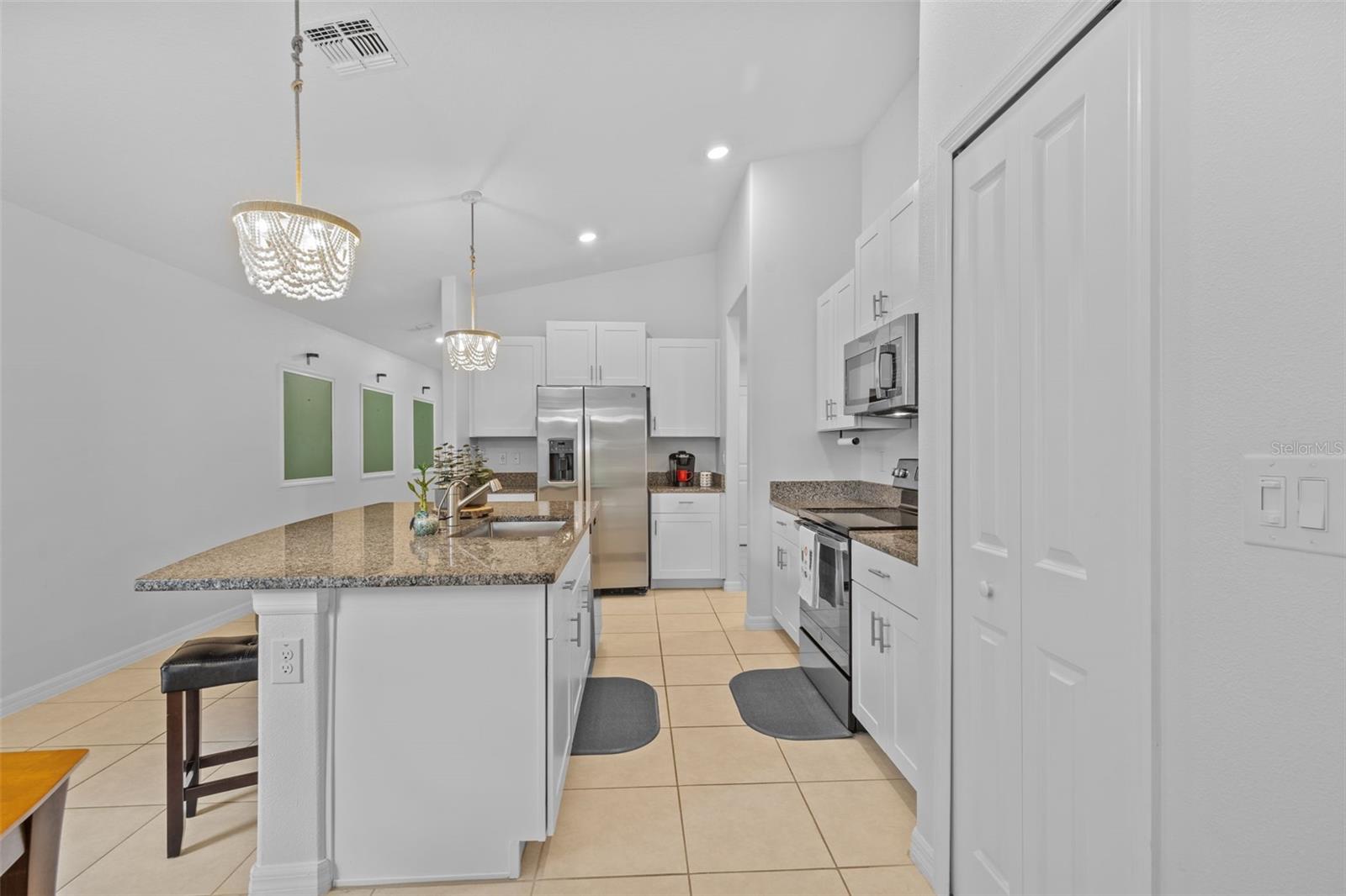 Image 15 of 43 For 5554 Blue Azure Drive