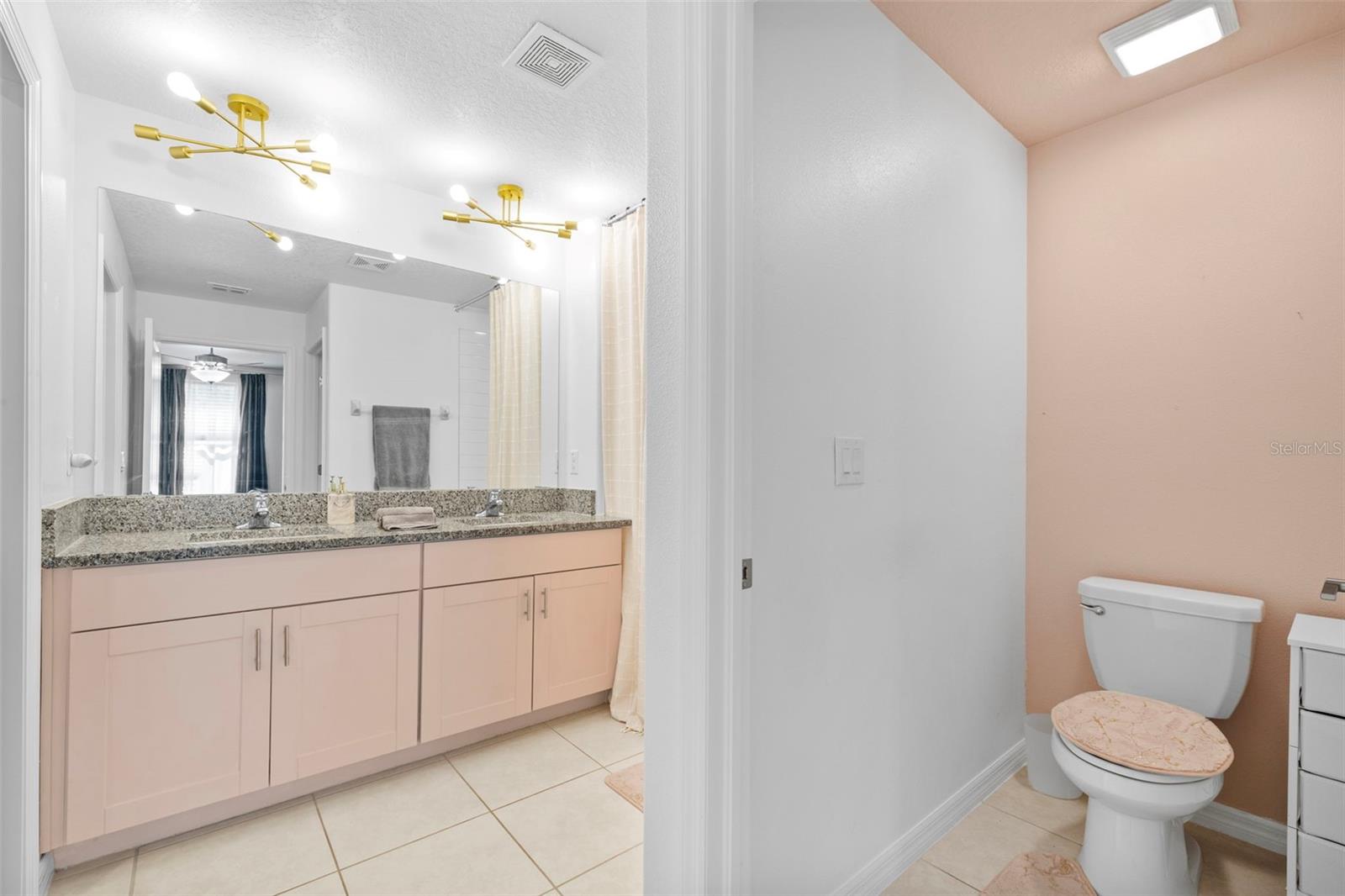 Image 22 of 43 For 5554 Blue Azure Drive