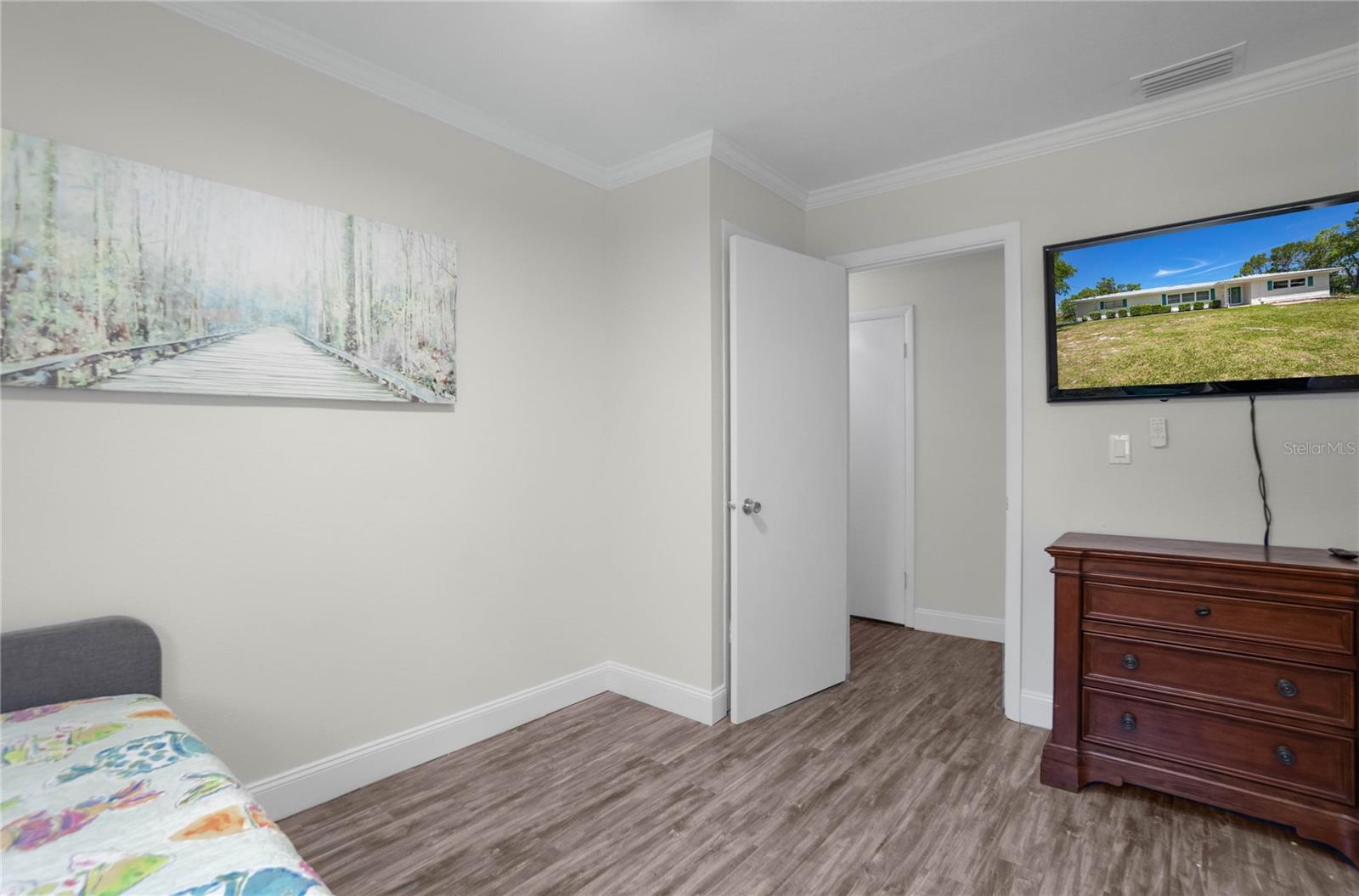 Image 33 of 46 For 3861 Ringdove Point