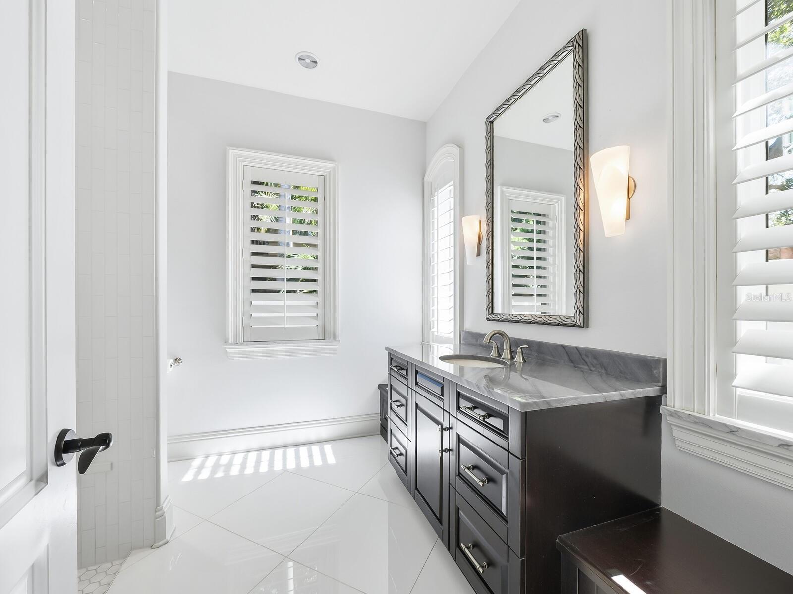 Listing photo id 27 for 1655 South Drive