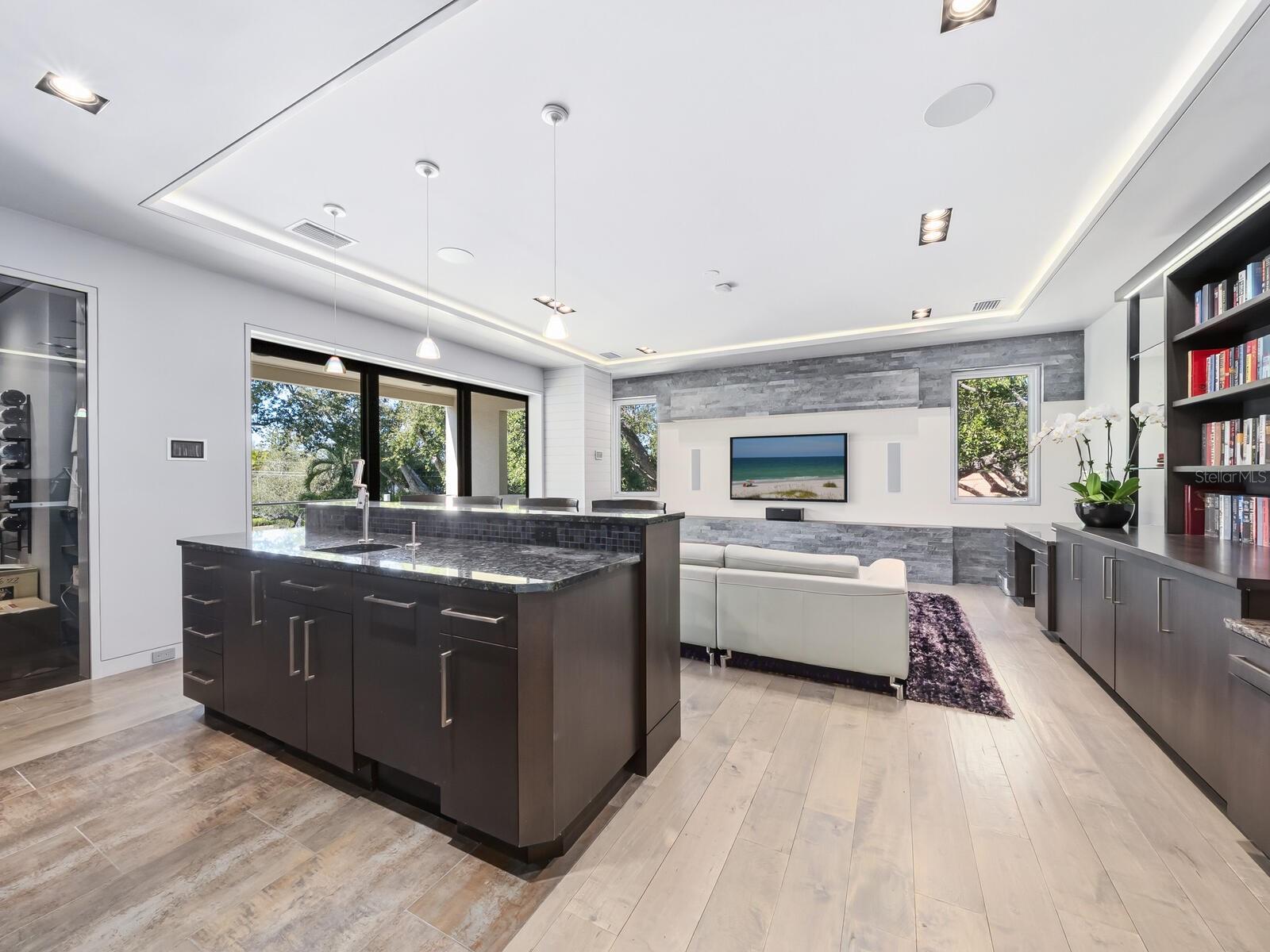 Listing photo id 33 for 1655 South Drive
