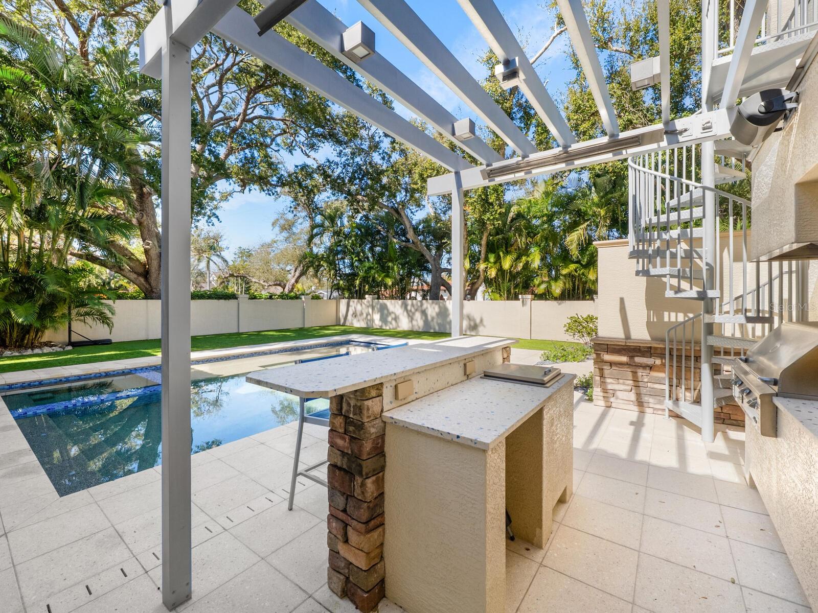 Listing photo id 42 for 1655 South Drive