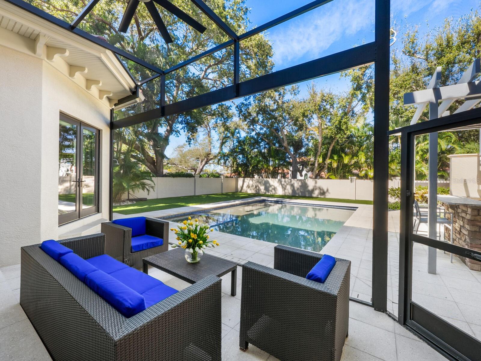 Listing photo id 44 for 1655 South Drive