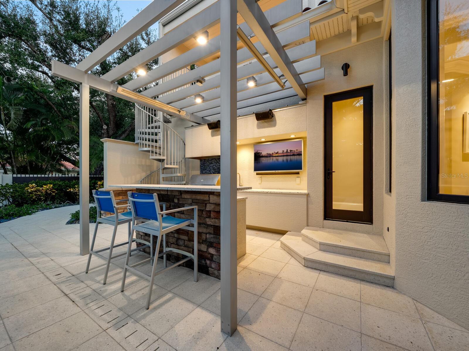 Listing photo id 55 for 1655 South Drive