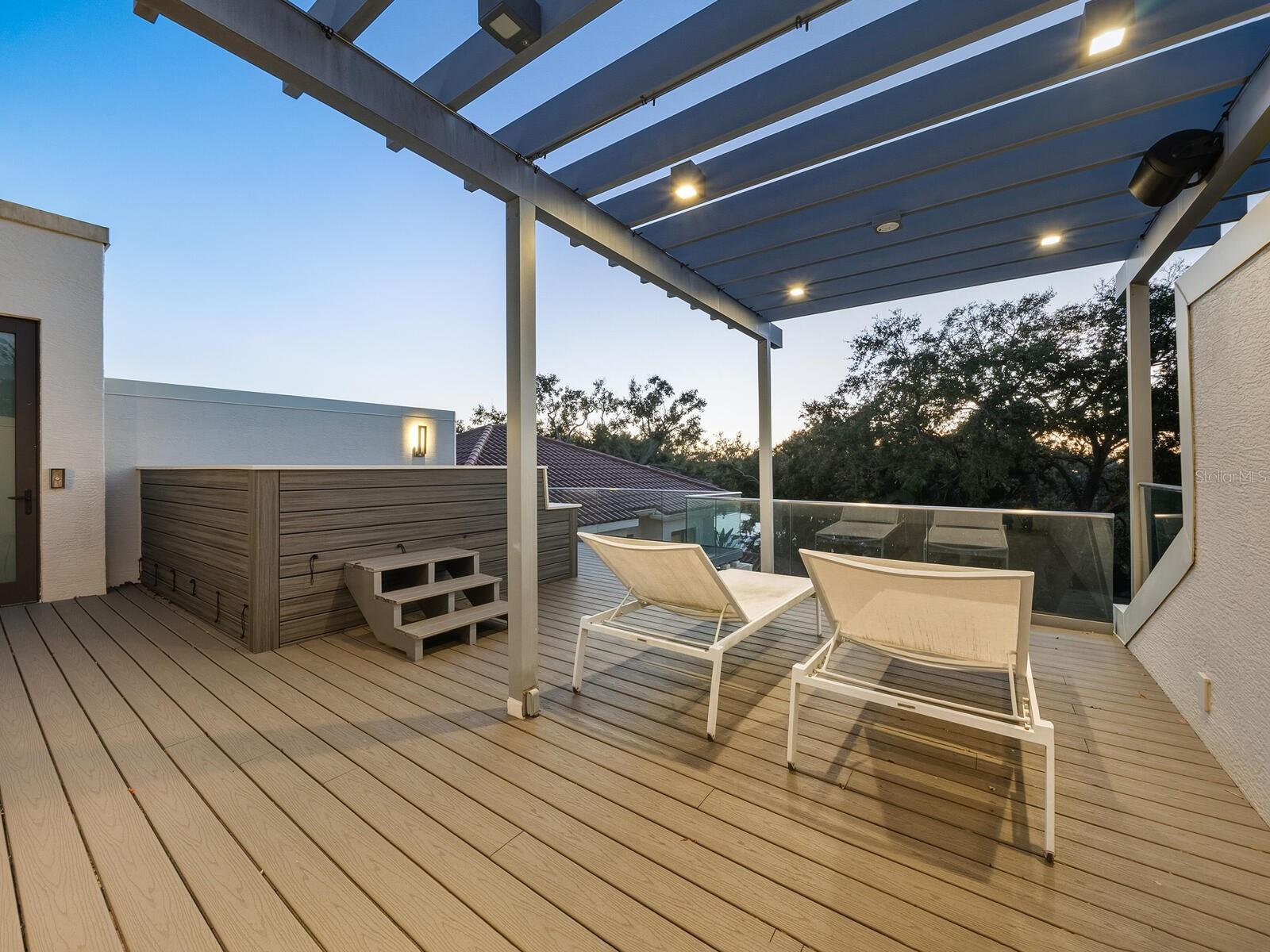 Listing photo id 57 for 1655 South Drive