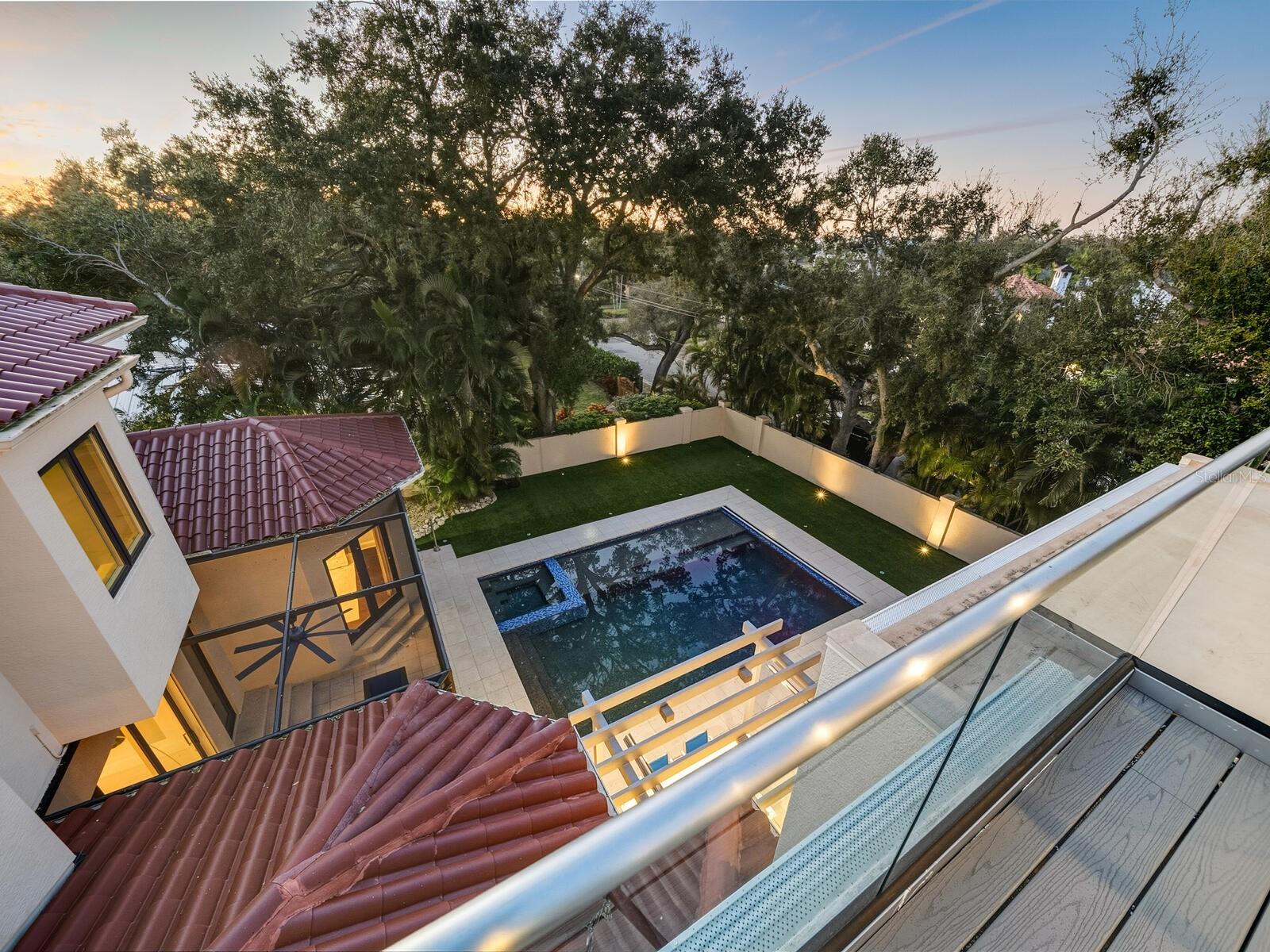 Listing photo id 59 for 1655 South Drive