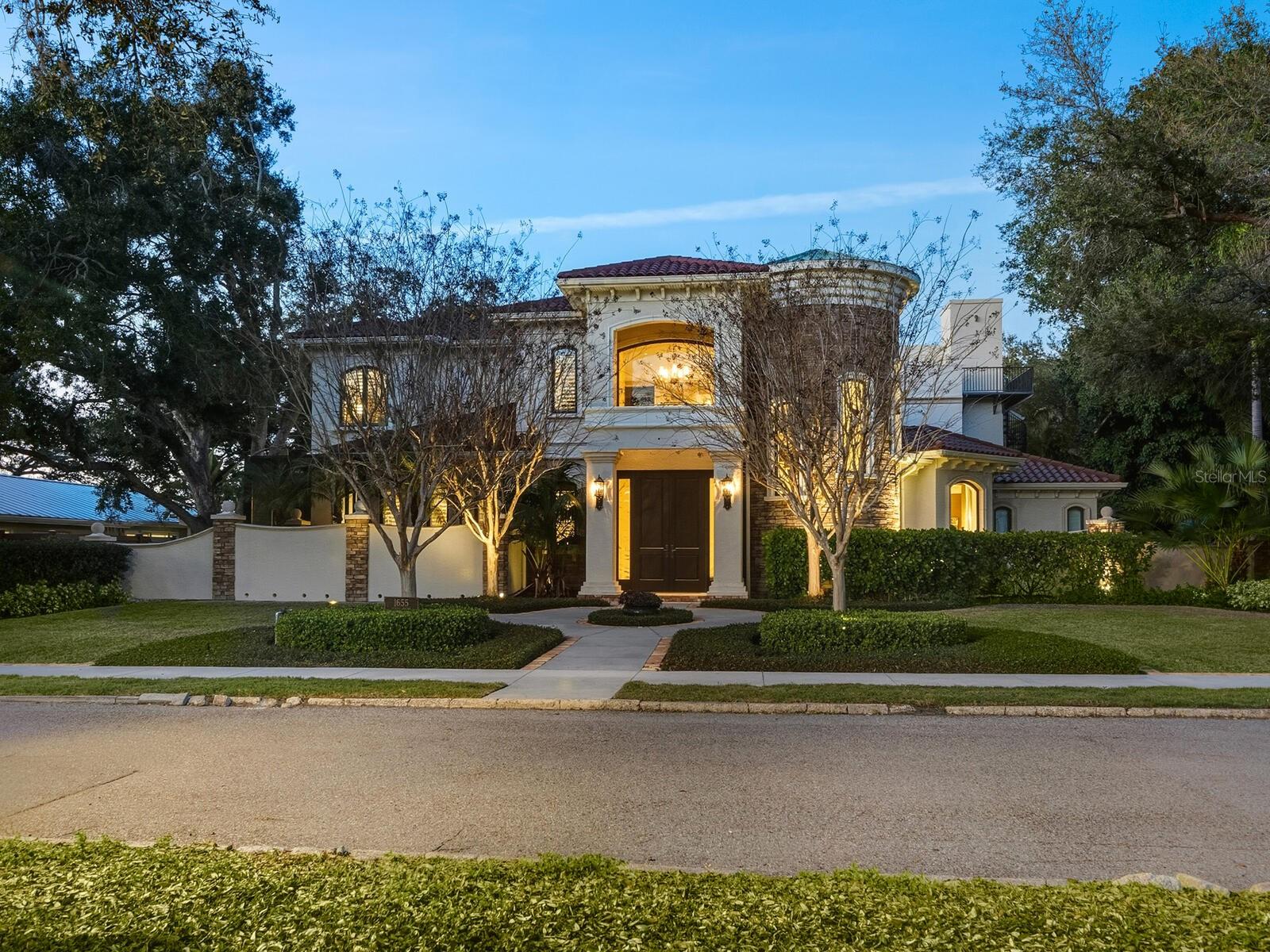 Listing photo id 61 for 1655 South Drive