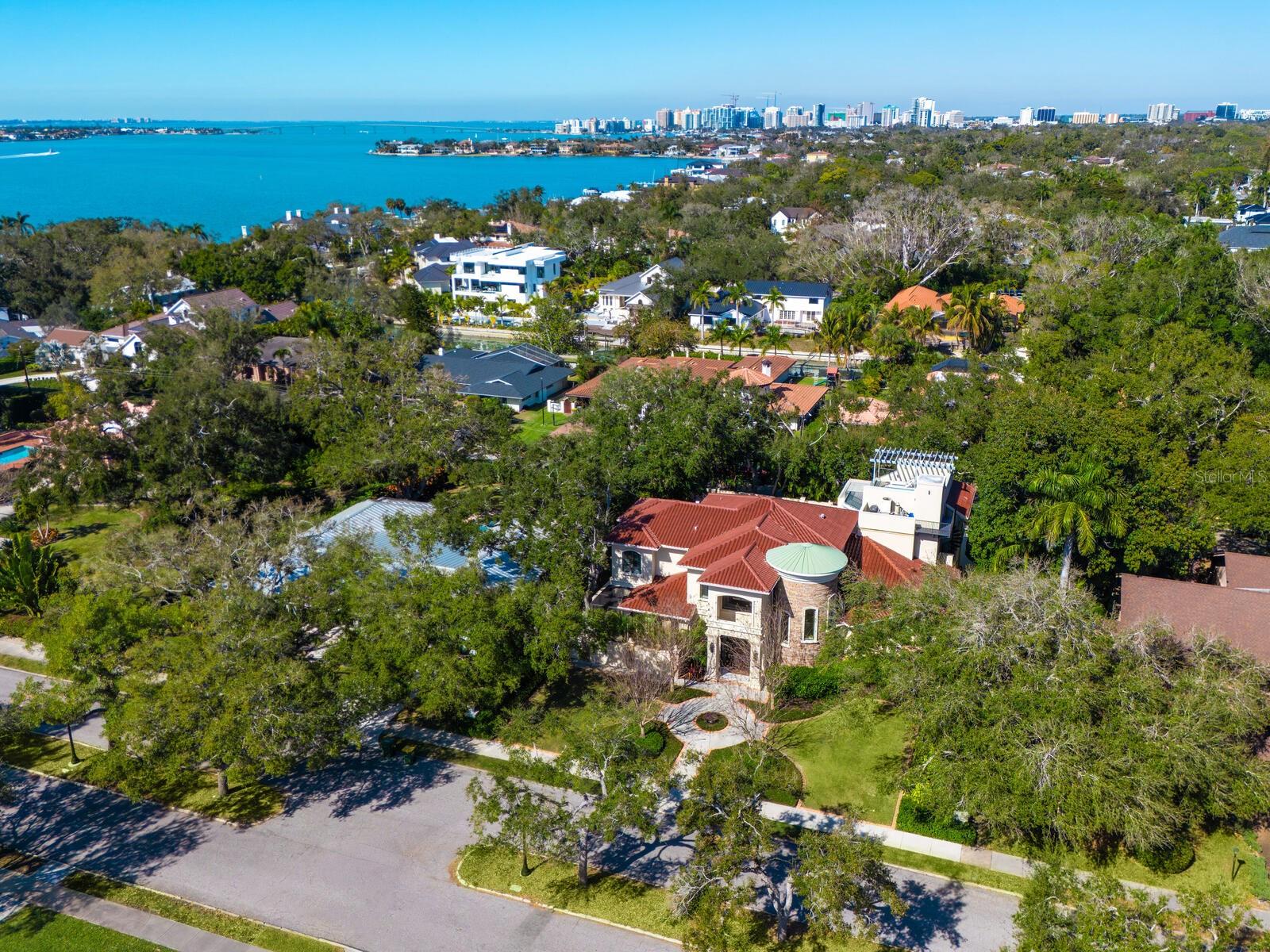 Listing photo id 65 for 1655 South Drive