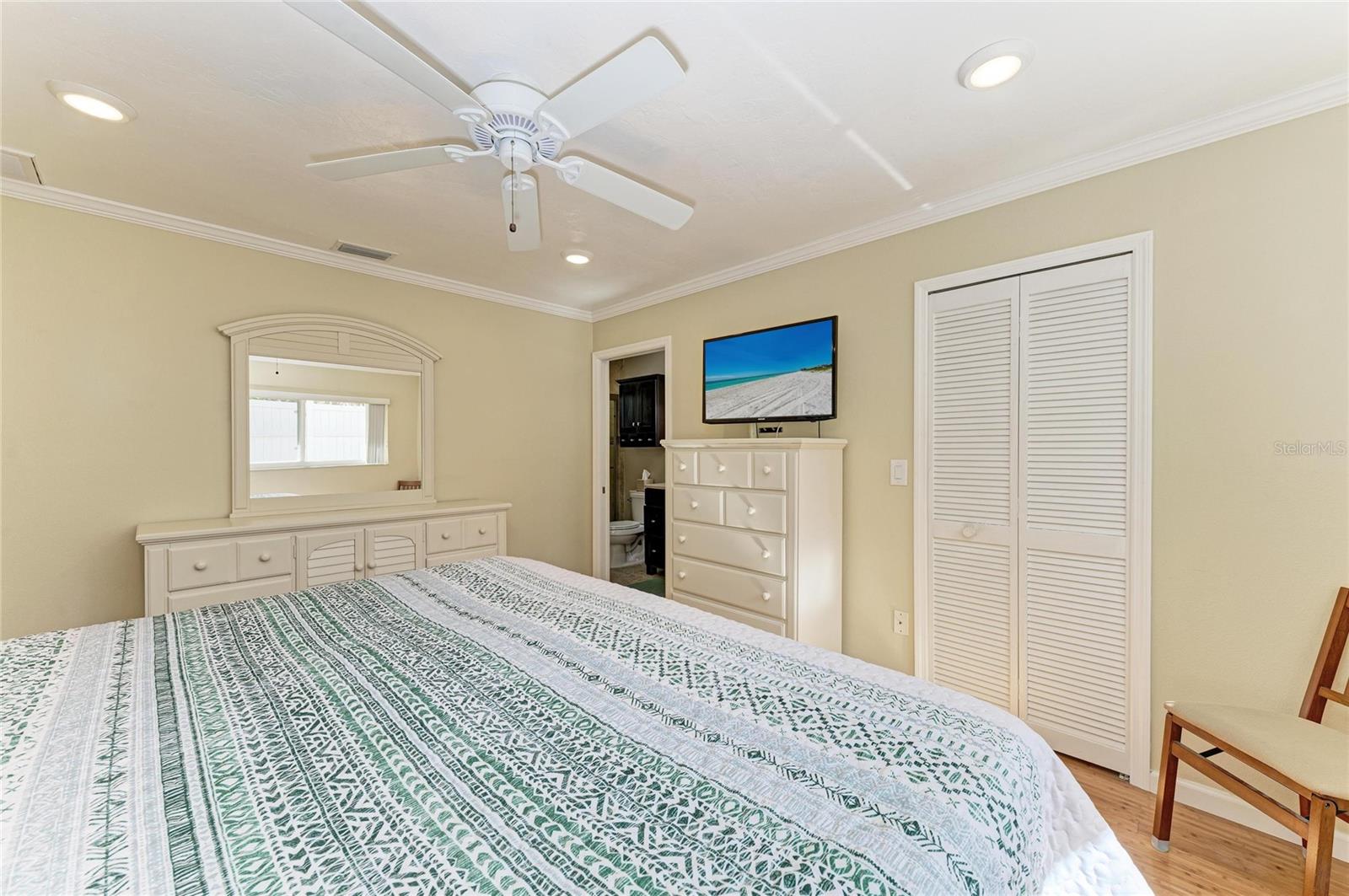 Image 26 of 41 For 390 301 Boulevard W 20a