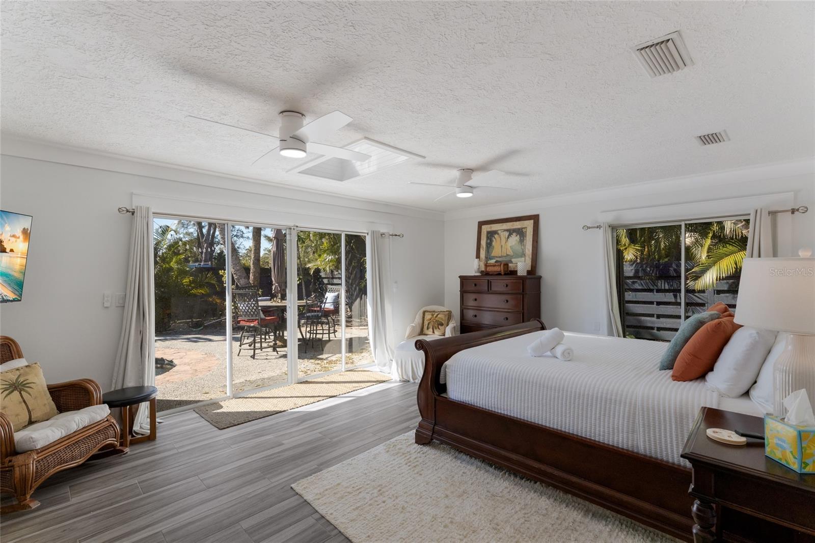 Image 22 of 53 For 419 Clark Drive