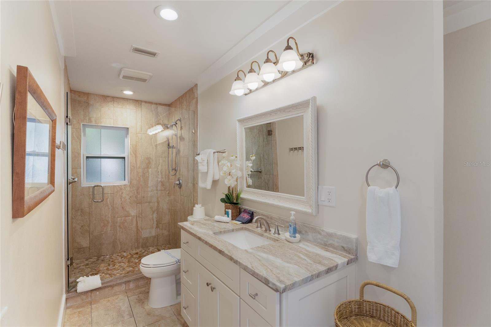 Image 25 of 53 For 419 Clark Drive